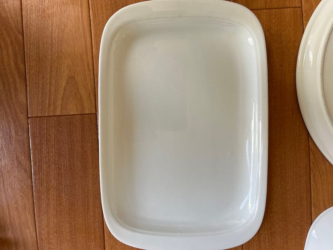 花柄デザインの陶器製皿3点セット