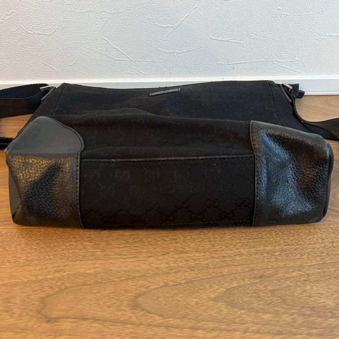 GUCCI ショルダーバッグ