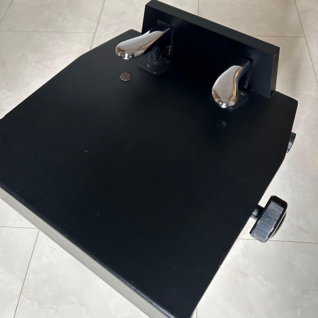 【吉澤】PEACOCK 足台　補助ペダル 黒