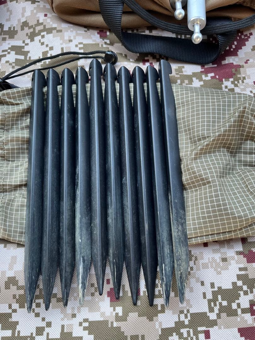 超美品　Helinox[ヘリノックス] Tac.フィールド4.0 コヨーテ