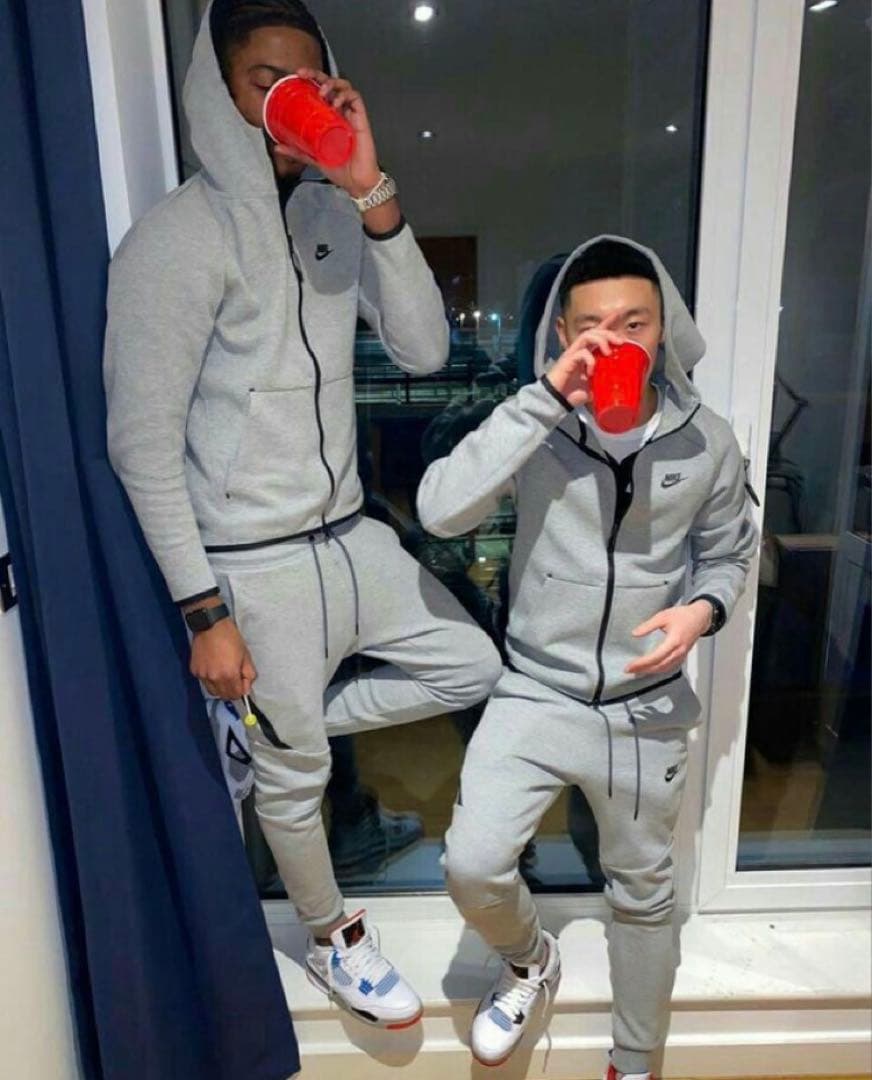 ナイキテックフリースセットアップ上だけ グレー sサイズ美品 - メルカリ