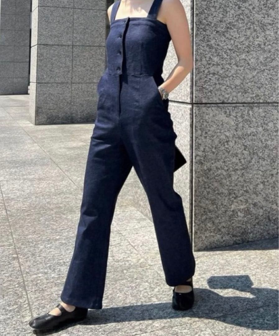 meer. デニムサロペット