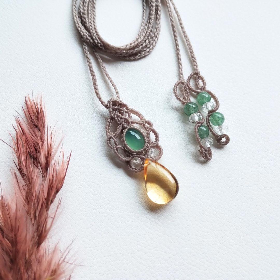 【まつこ】ルチルクォーツ＆アイオライトのマクラメ編みネックレス他