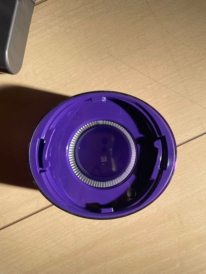 【美品】Dyson V8 Slim Fluffy 2024年製