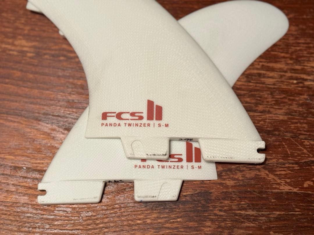 FCS2 パンダ ツインザーフィンセット スタビライザーフィン付き 4枚セット