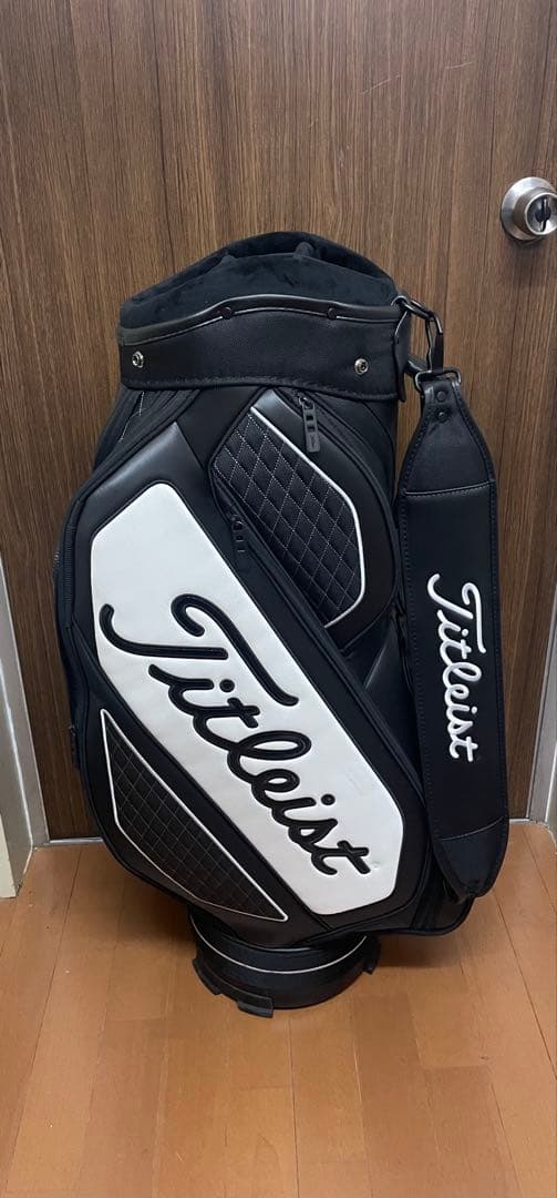 ②美品 タイトリストTitleist ゴルフバッグ ブラック