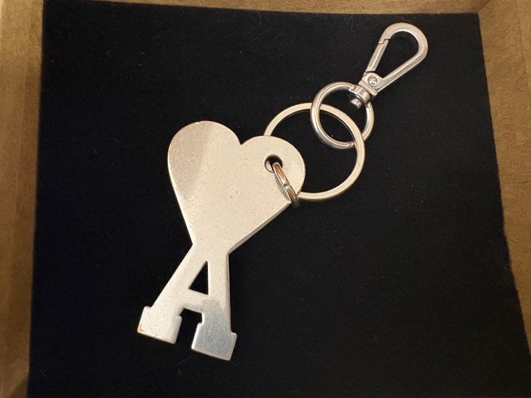 お値下げ‼️Ami Paris キーリング 赤 - メルカリ