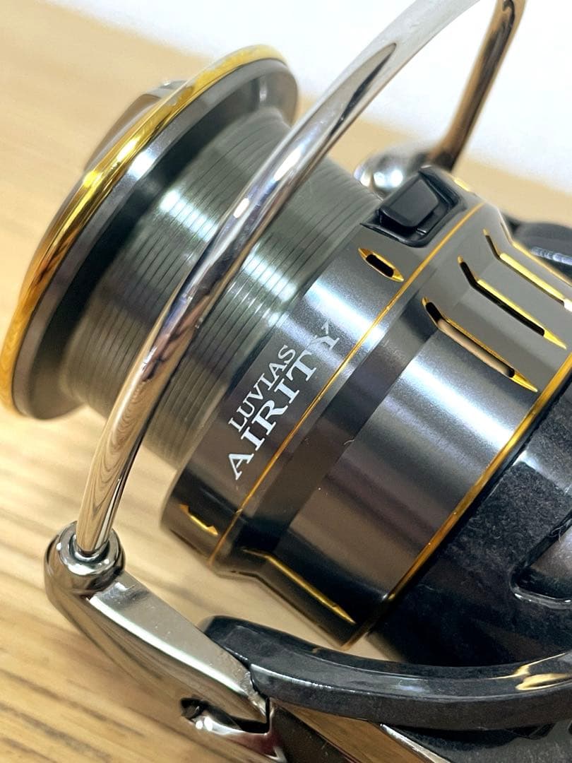 美品 Daiwa 21 ルビアス エアリティ LT3000-XH
