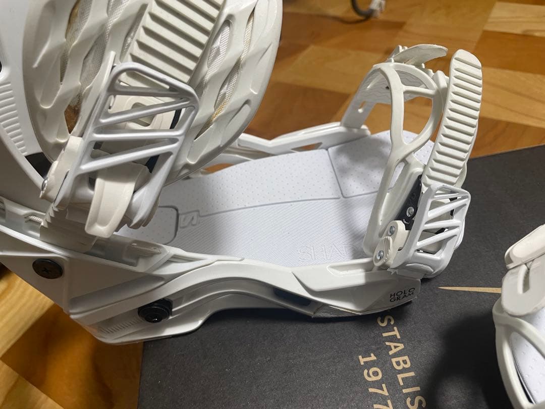 Salomon HOLOGRAM M サイズ