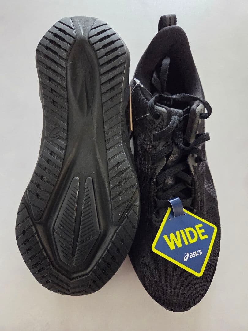 【未使用】ASICS　NOVABLAST 5　WIDE　26.0cm