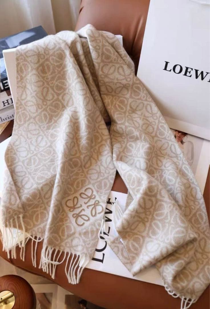 LOEWE ロエベ　マフラー ベージュ 箱あり