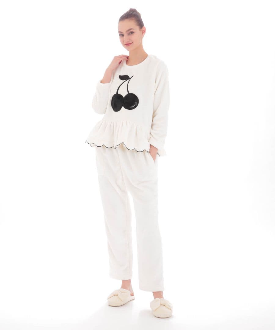 ナルエー ムーンターン チェリー さくらんぼ パジャマ