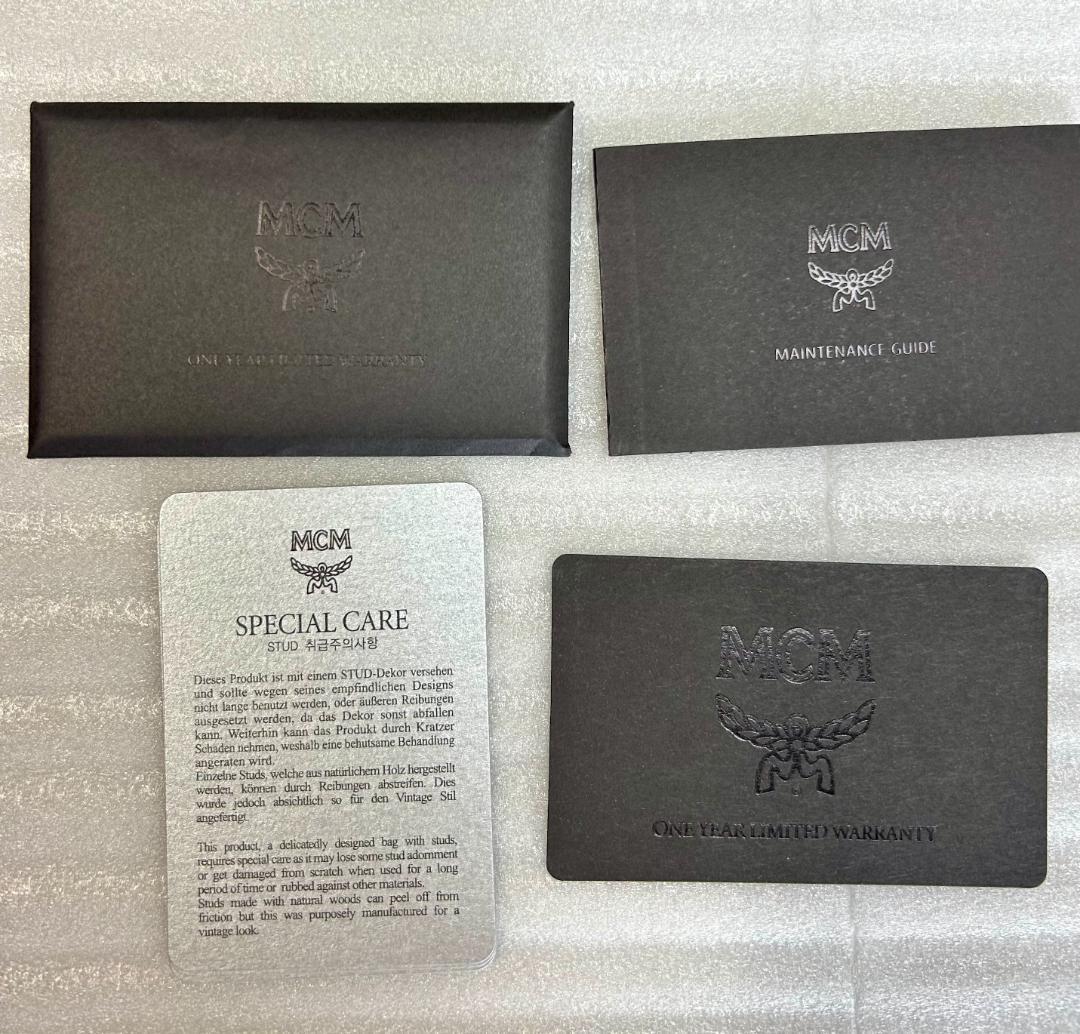 【美品】MCM ピンクロゴリュック