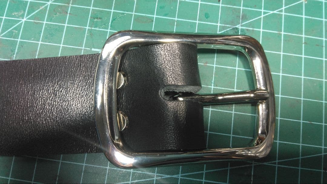 昭南ベンズレザー スタッズベルト ニッケル＆ブラス アクアブルー