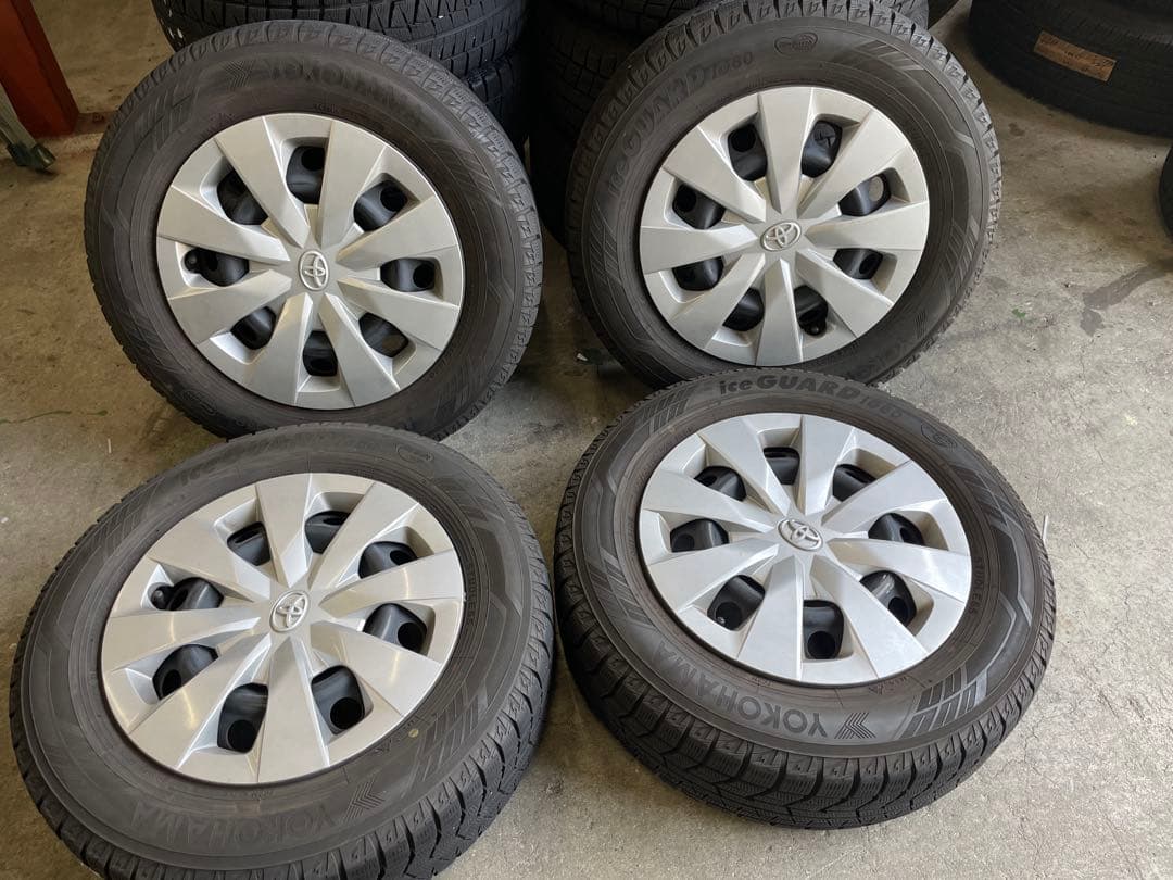 Raa 様カローラ　スポーツ、ツーリング、プリウスなど195/65R15