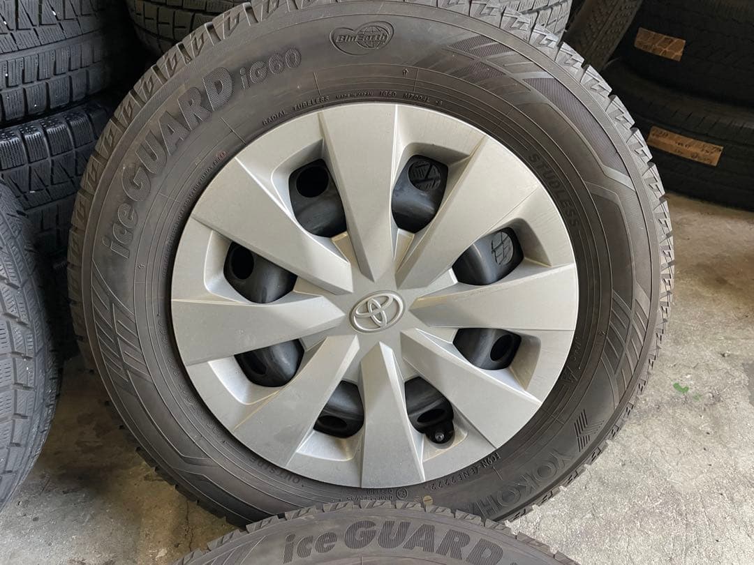 Raa 様カローラ　スポーツ、ツーリング、プリウスなど195/65R15