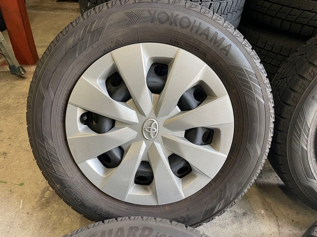 Raa 様カローラ　スポーツ、ツーリング、プリウスなど195/65R15