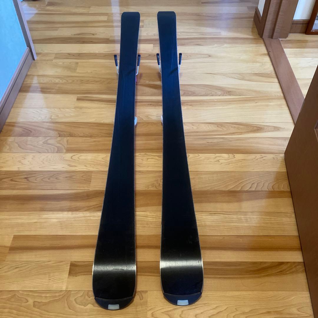 スキー板　スキーブーツ　スキー