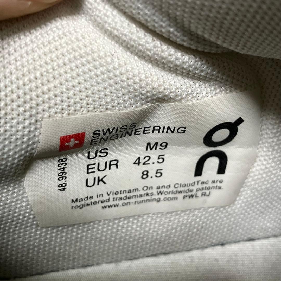 On THE ROGER オン ロジャー センターコート ホワイト 27cm