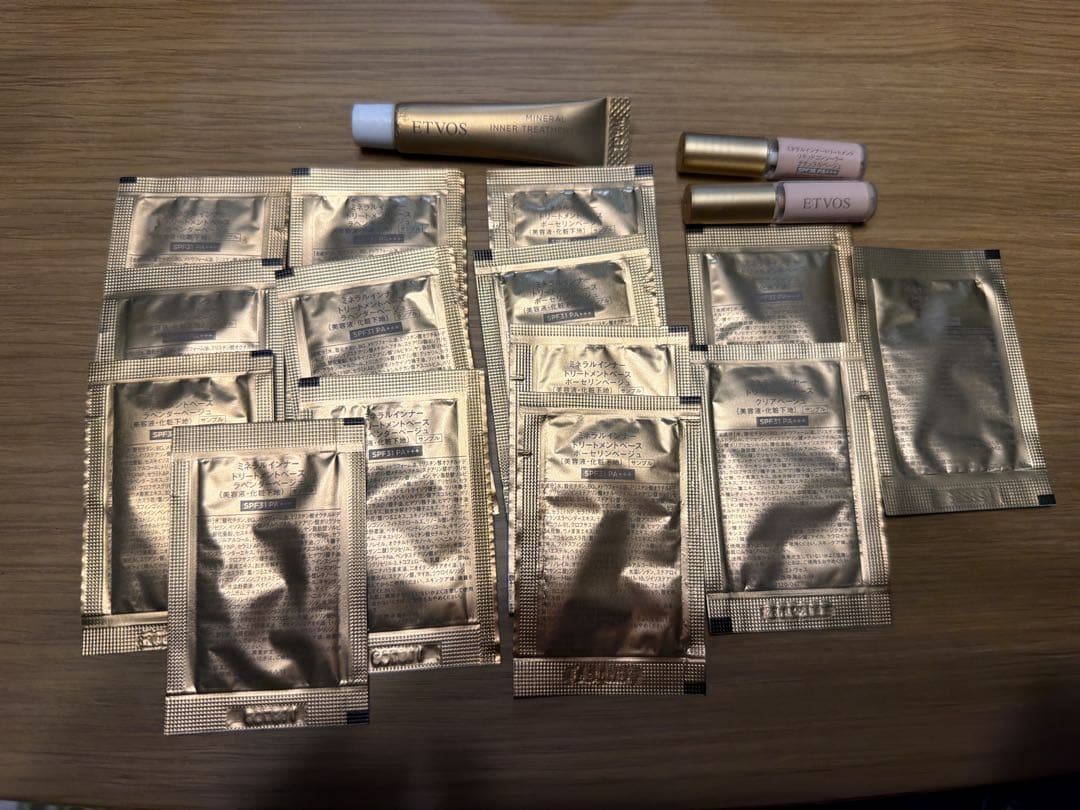ETVOS アイシャドウパレットとアイバームセット サンプル ポーチ 鏡他