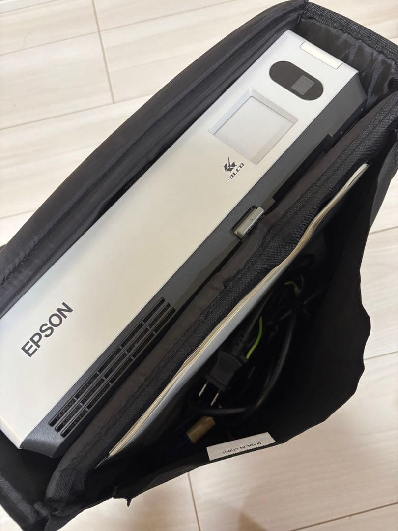 【通電確認済み‼️】EPSON EMP-1825 プロジェクター本体