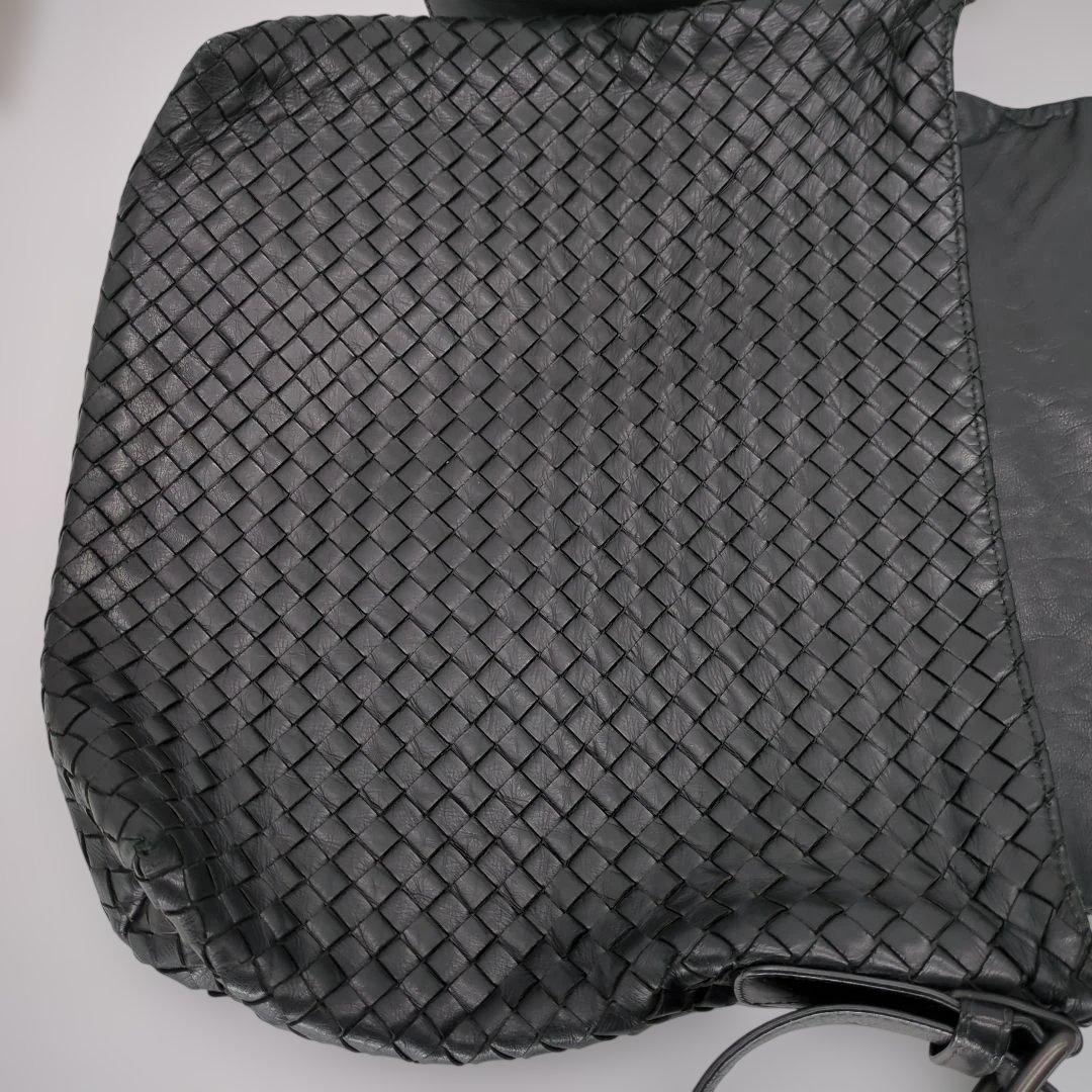 ボッテガヴェネタ イントレチャート ショルダーバッグ メッセンジャー 黒