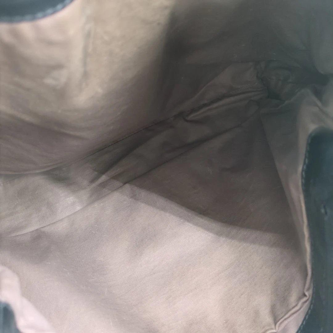 ボッテガヴェネタ イントレチャート ショルダーバッグ メッセンジャー 黒