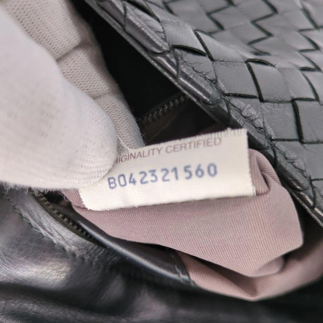 ボッテガヴェネタ イントレチャート ショルダーバッグ メッセンジャー 黒