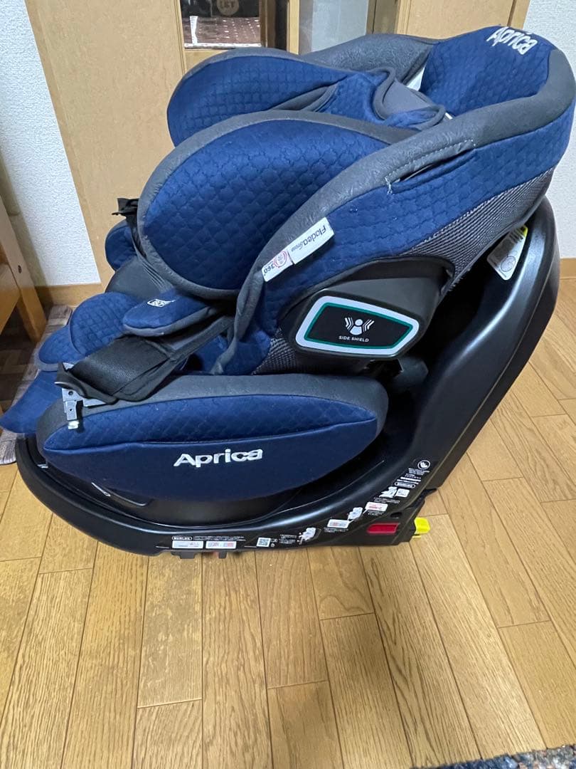 【ささだ】Aprica フラディア　グロウ　ISOFIX 360°
