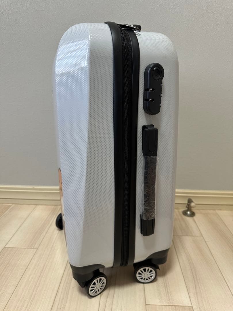 BMW ベアデザイン・ホワイトキャリーケース（機内持ち込みサイズ）