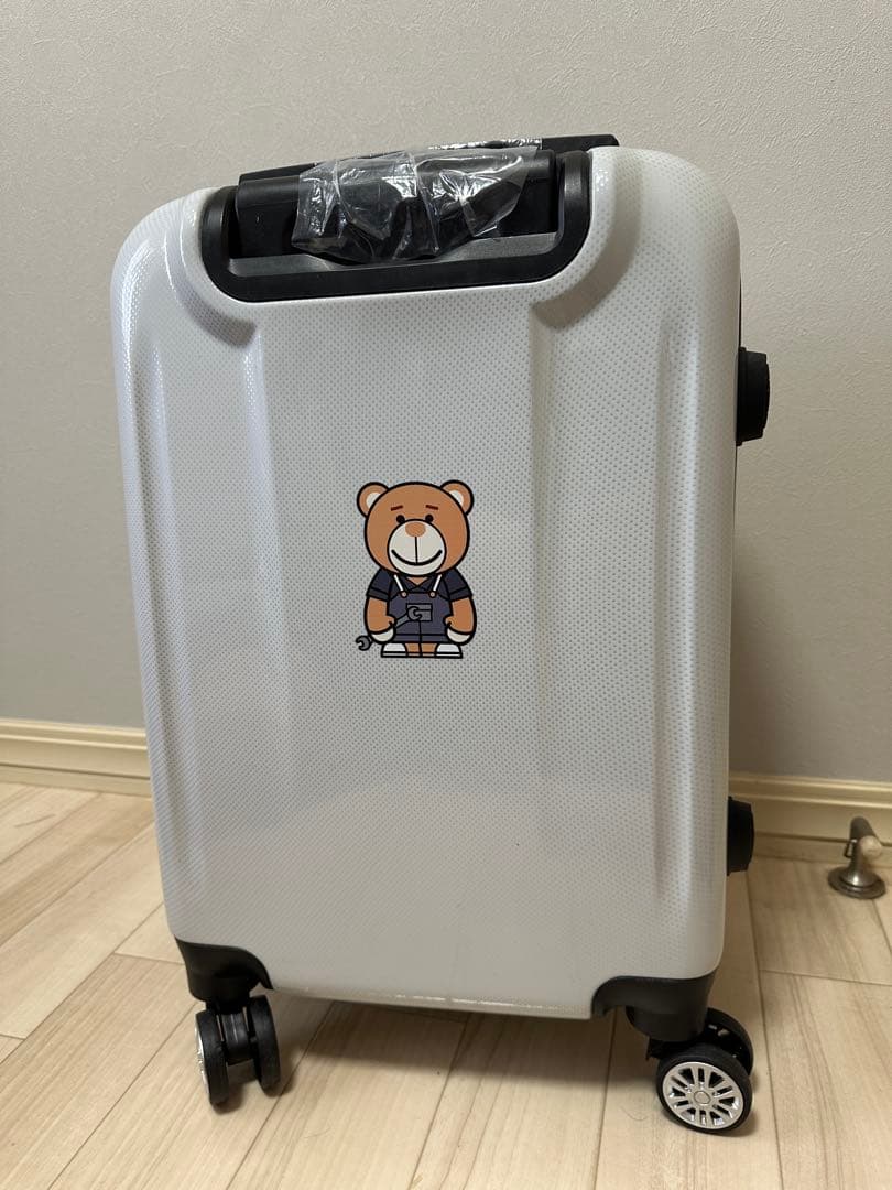 BMW ベアデザイン・ホワイトキャリーケース（機内持ち込みサイズ）