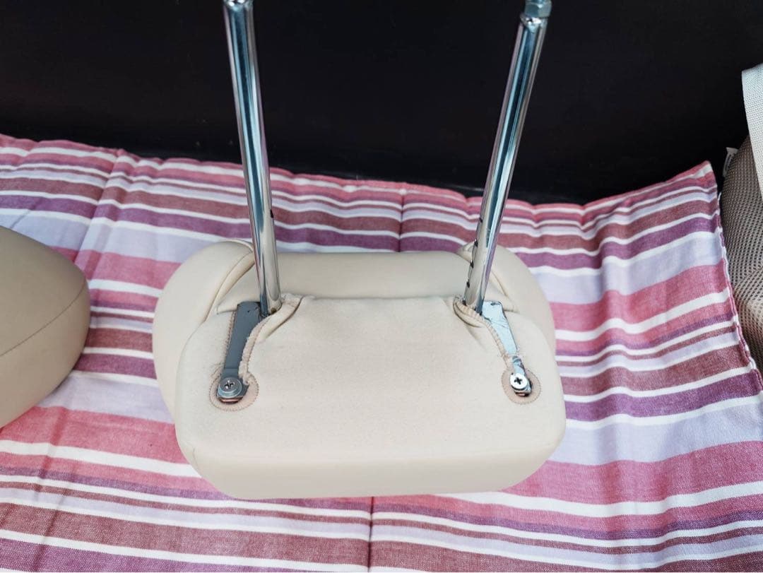 30アルファード後期　　ヘッドレスト