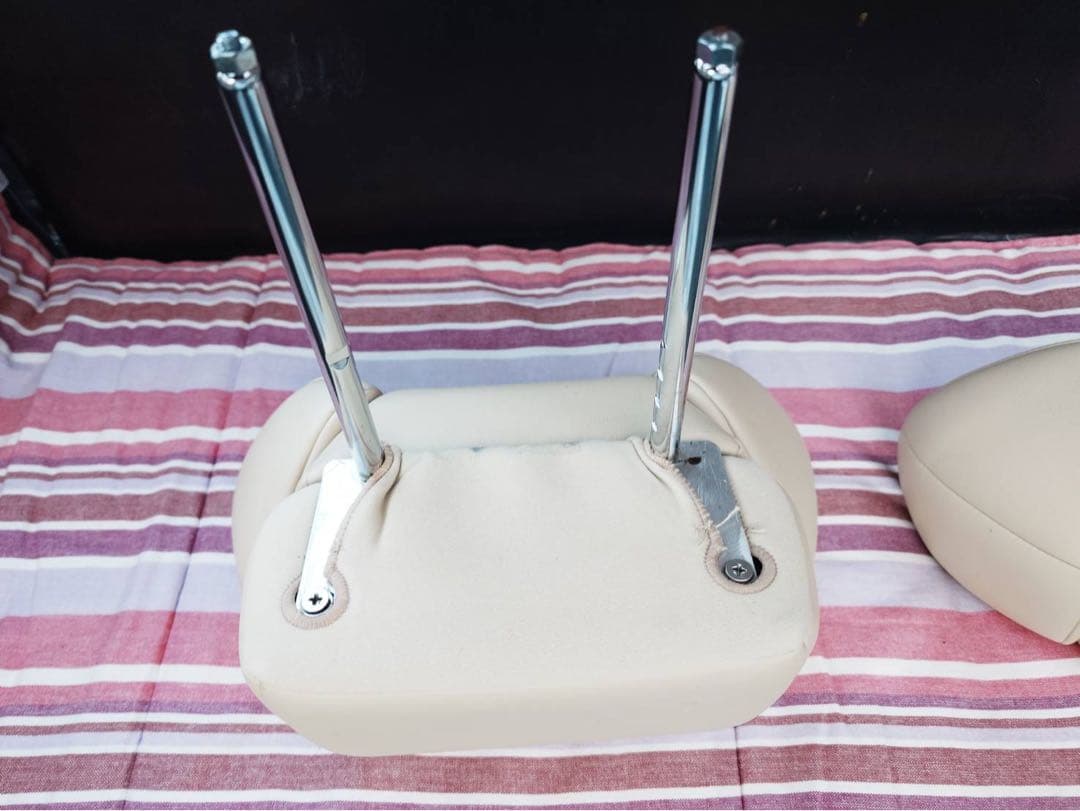 30アルファード後期　　ヘッドレスト