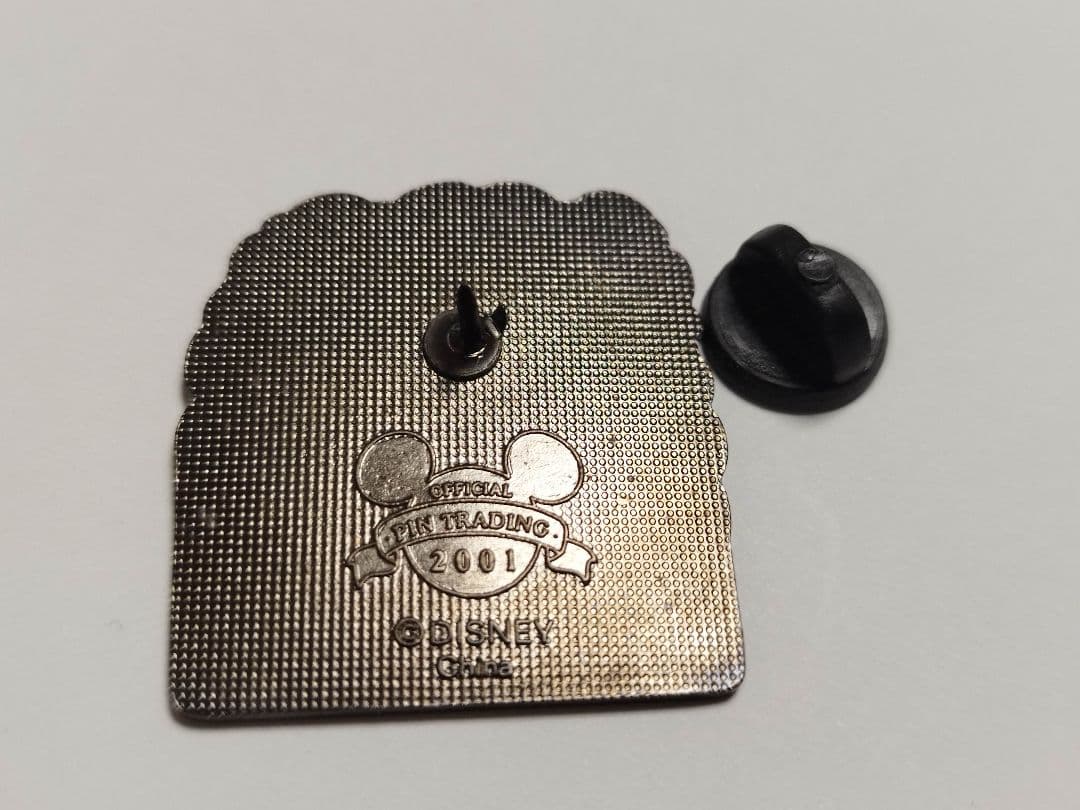 ディズニーピンバッジ6個