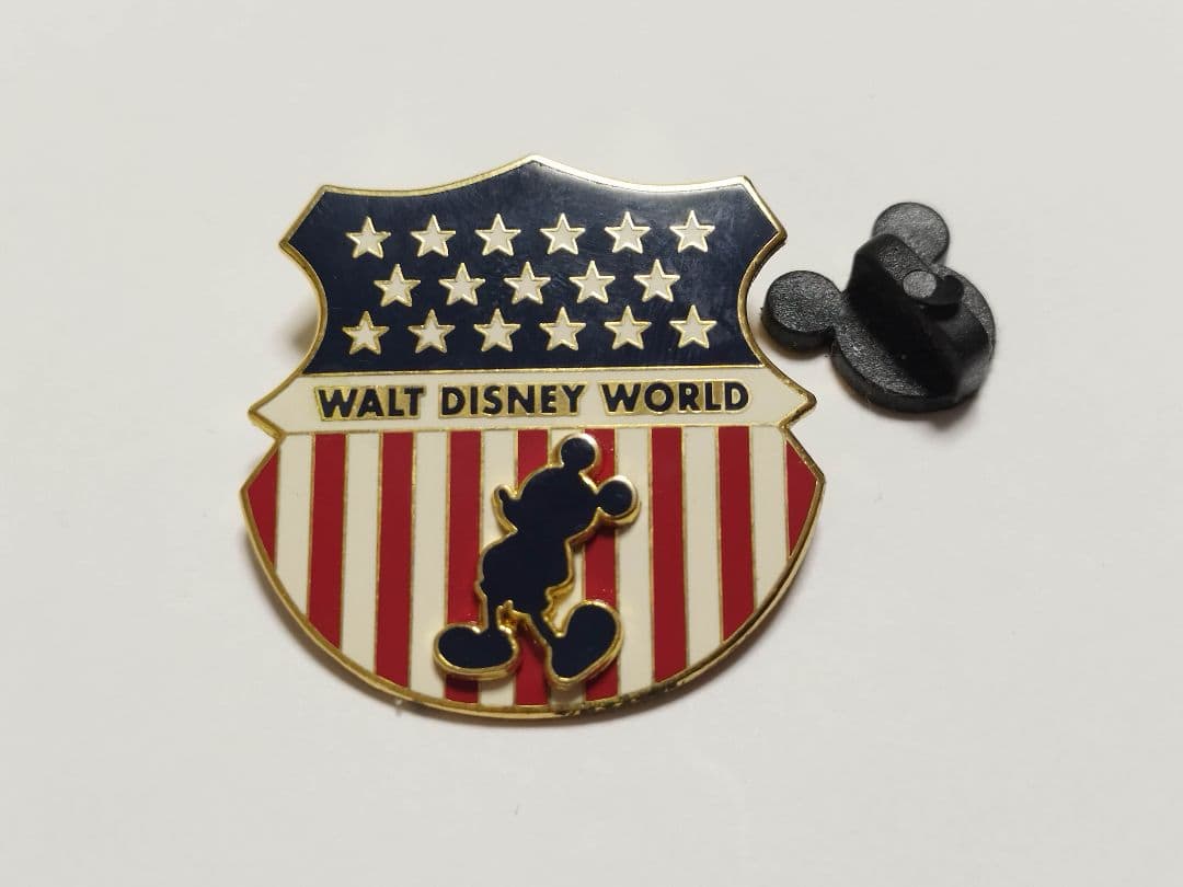 ディズニーピンバッジ6個