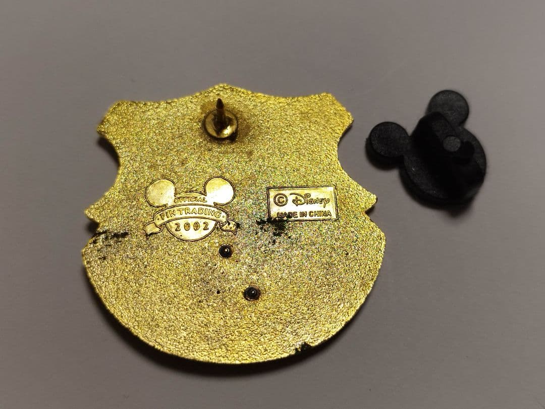 ディズニーピンバッジ6個