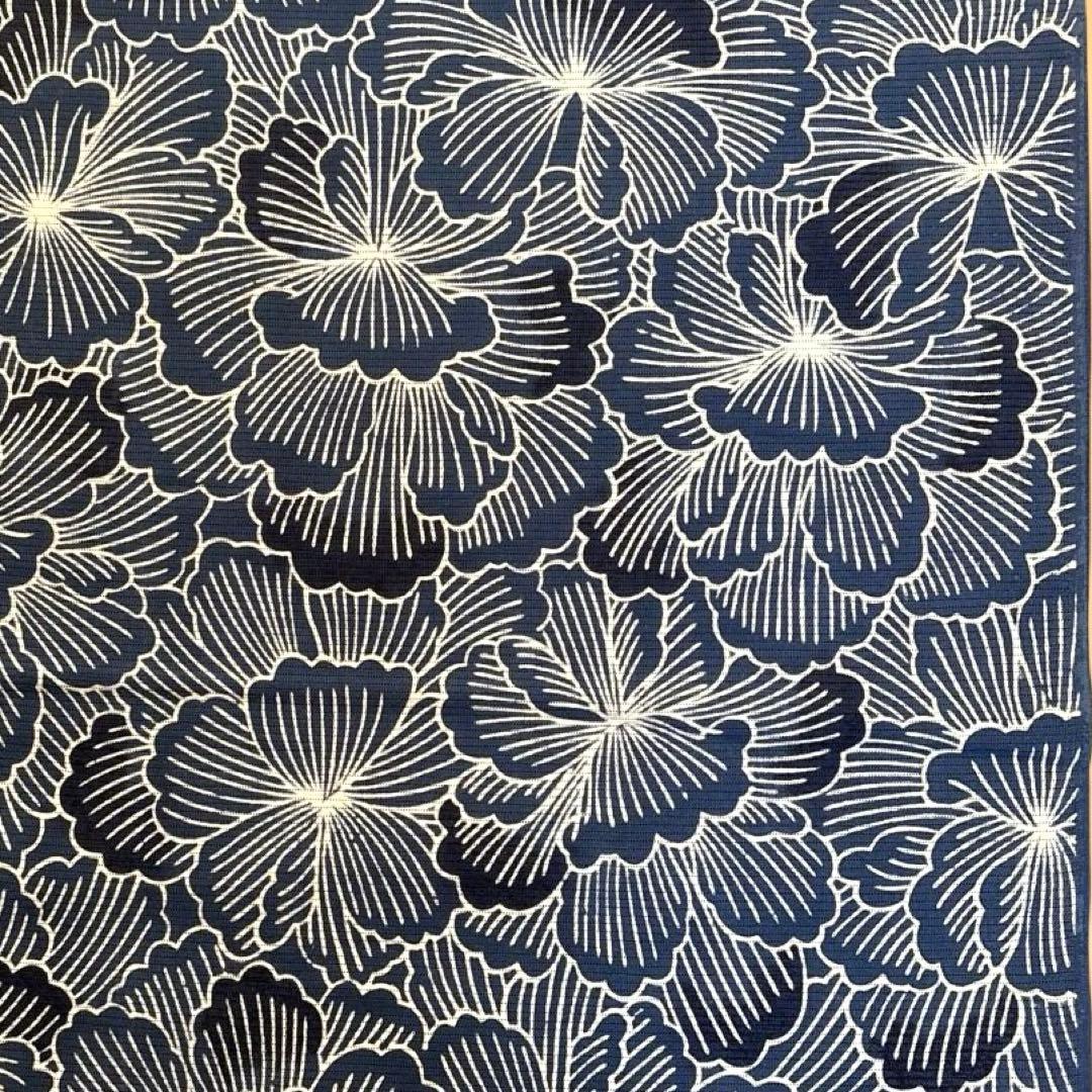 浴衣反物　藍色花柄　一反(36㎝×11.4m)