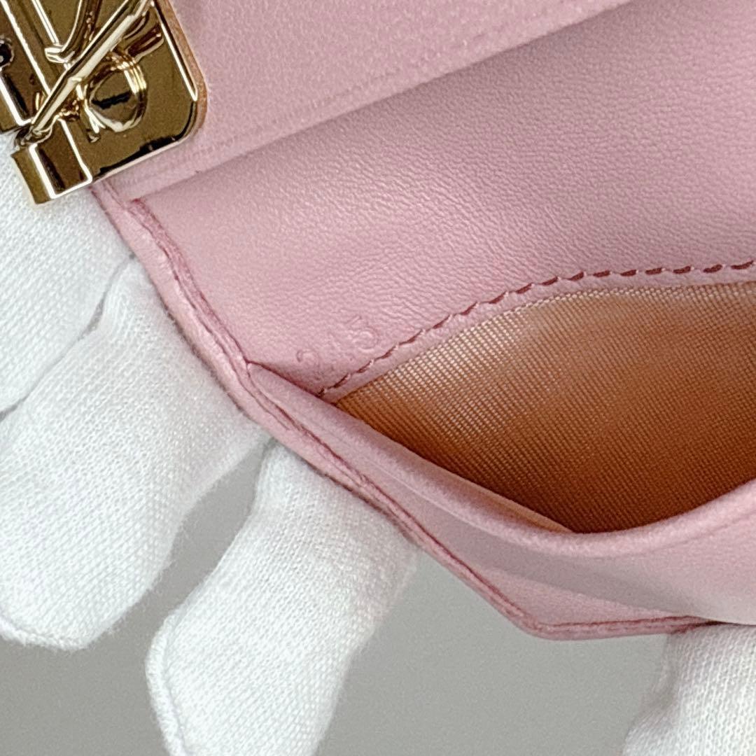 【未使用品級】miumiu ６連キーケース　マトラッセ　ローズピンク　レザー