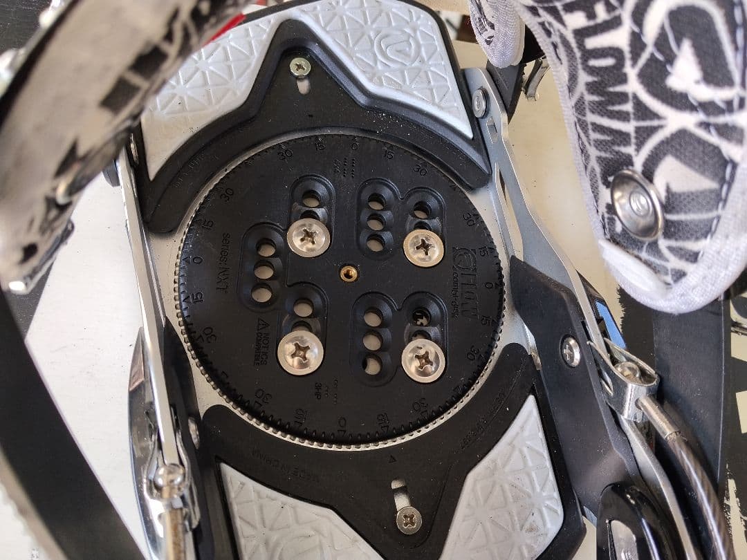 スノーボード3点セット K2 WWW 144 ビン FLOW BOAブーツ 25