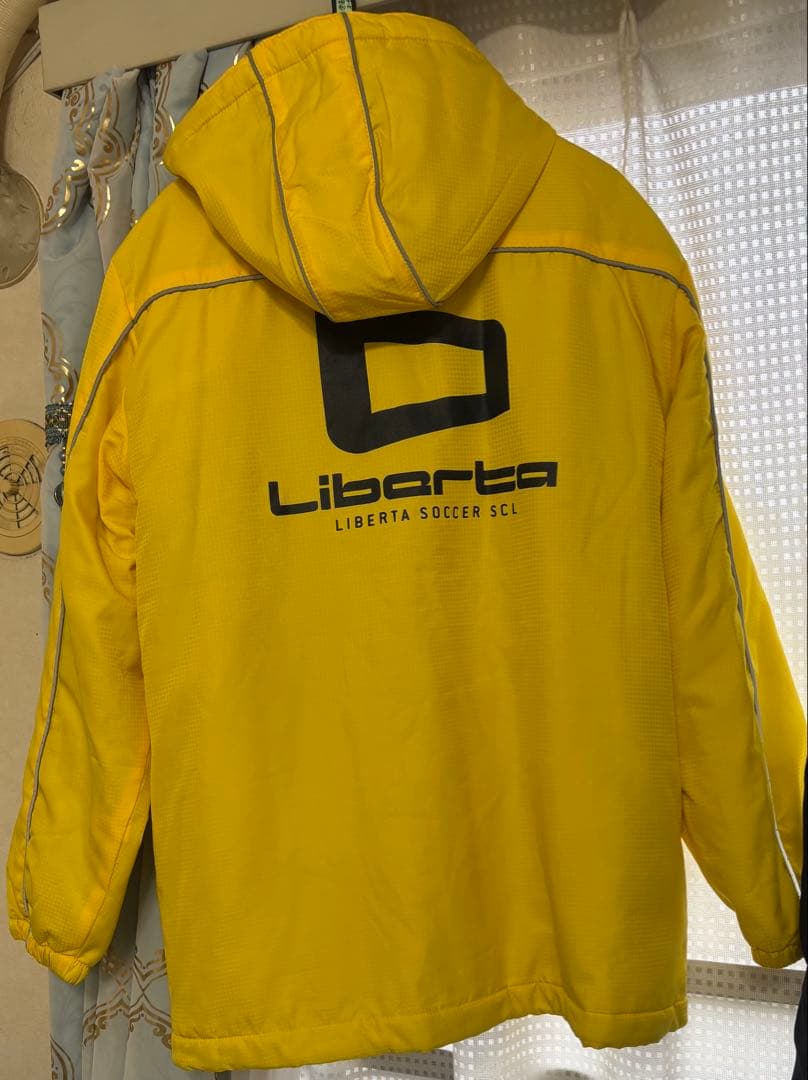 Liberta 冬用ジャケットとパンツセット　160㌢