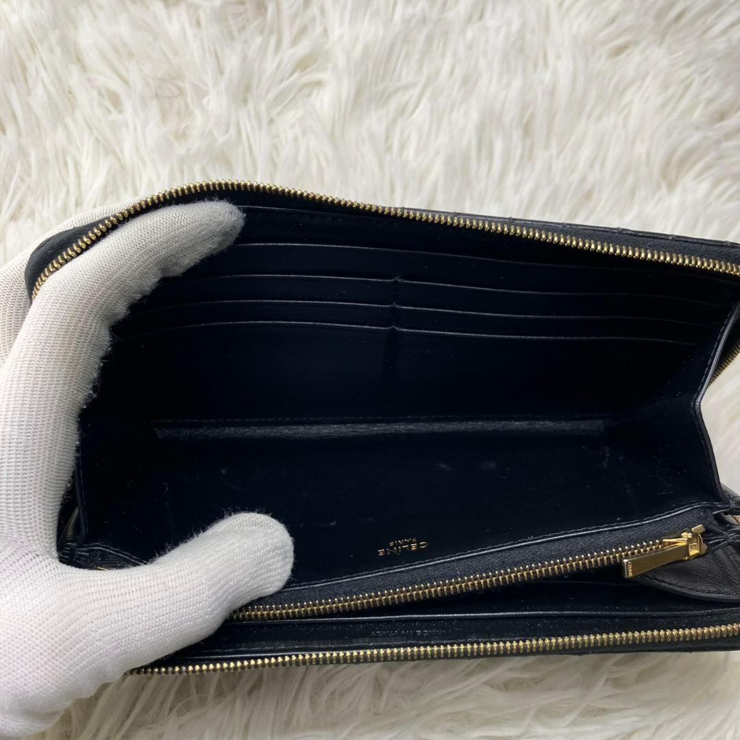 極美品✨セリーヌ　Cチャーム ラージ ジップドウォレット
