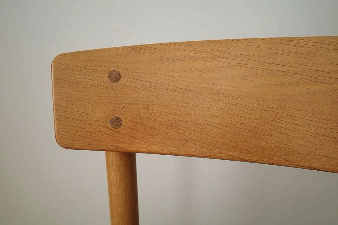 美品 【モーエンセン J39】オーク クリア塗装 / yチェア