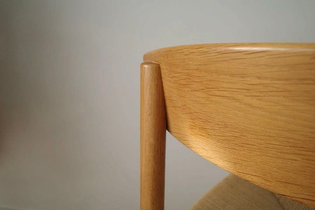 美品 【モーエンセン J39】オーク クリア塗装 / yチェア