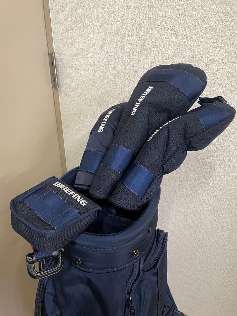 BRIEFINGキャディバッグ ドライバー、FWx2、パターカバーのセット販売