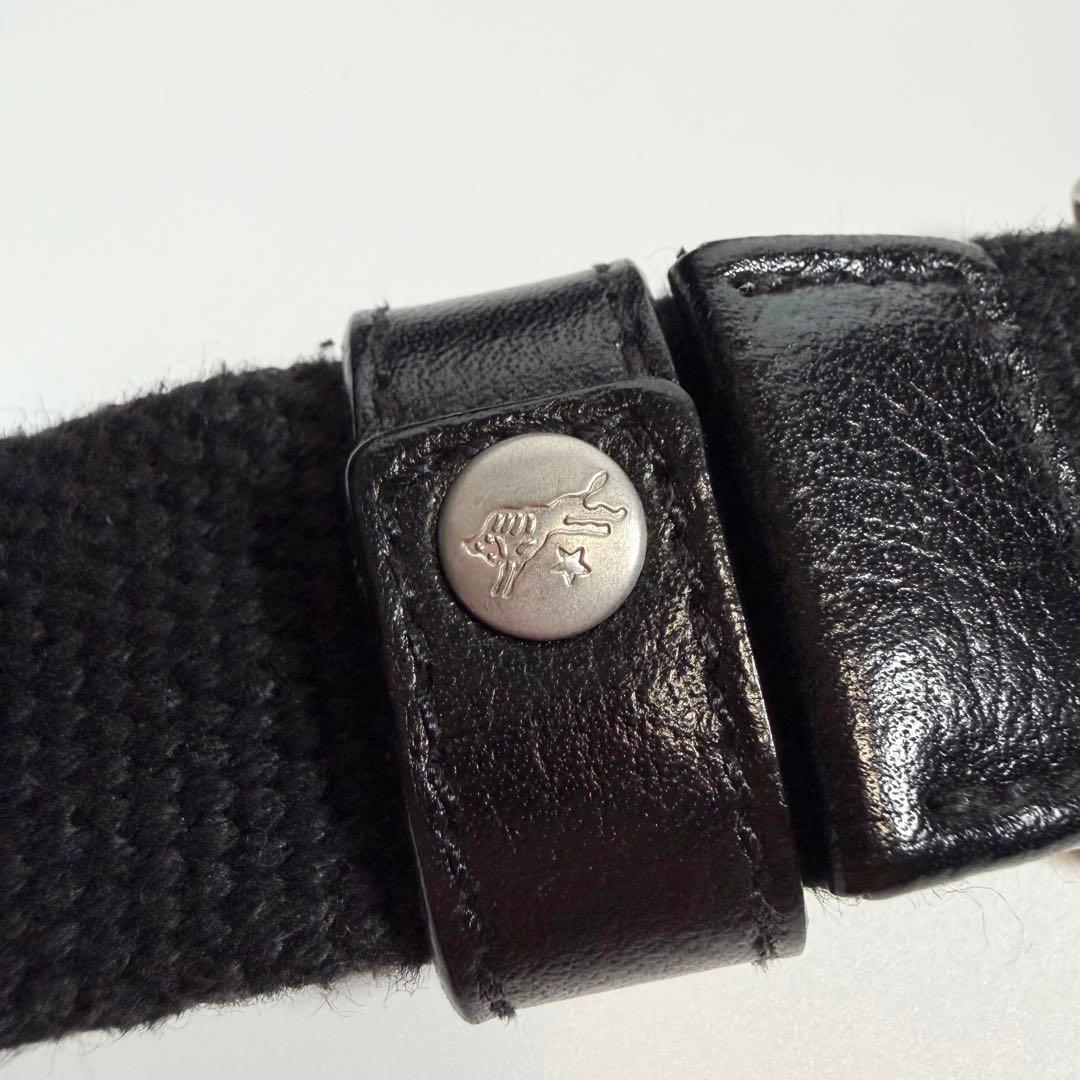 【極美品】【現行】イルビゾンテ　ベルトバッグ　ボディバッグ　三角ロゴ　ブラック