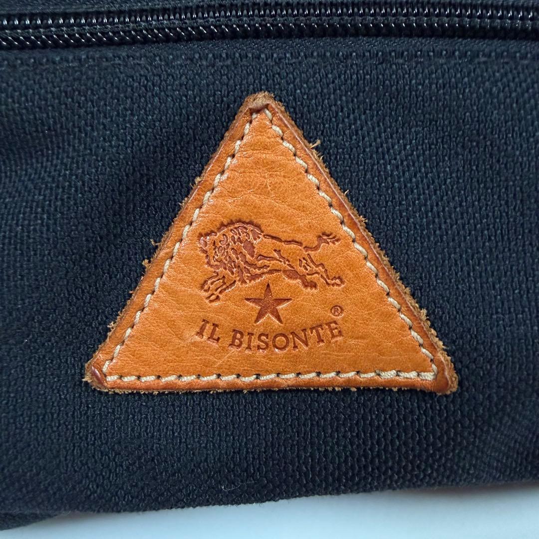 【極美品】【現行】イルビゾンテ　ベルトバッグ　ボディバッグ　三角ロゴ　ブラック