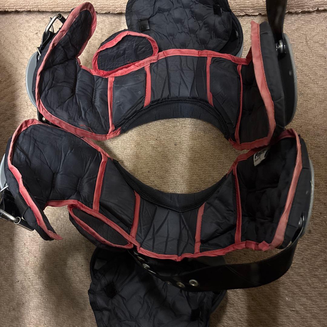 Riddell ショルダーパッド シルバー/ブラック