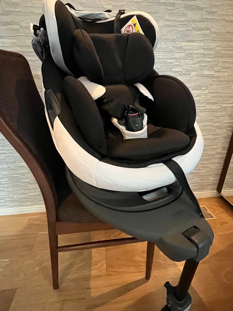 combi チャイルドシート the S