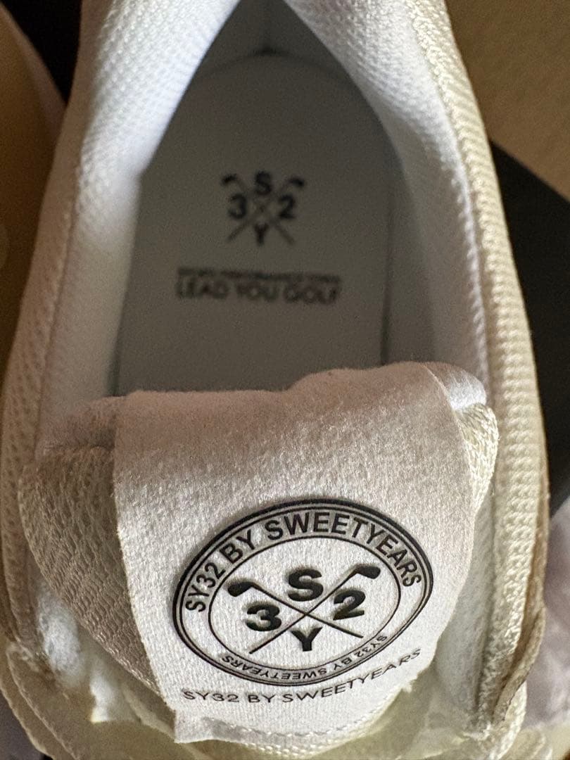【新品格安・半額以下】SY32 BY SWEETYEARSゴルフ