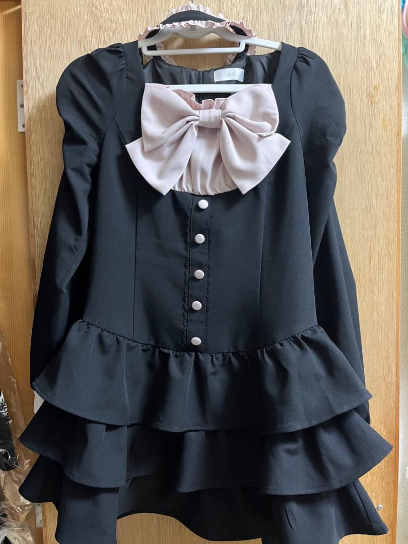 本日限定値下げ pium フロントリボンチョーカーティアードミニワンピ